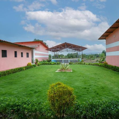 Mahalakshmi Agro Tourism 호텔 Poinad 외부 사진